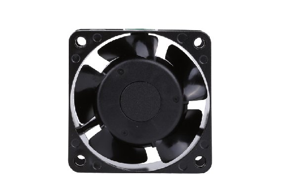 <b>光伏逆變器行業(yè)發(fā)展迅速，進一步拓寬三巨電機散熱風扇應用空間</b>